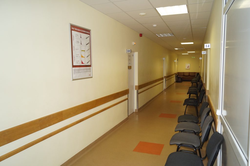 ligoninės koridoriaus nuotrauka